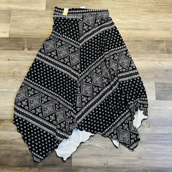 Maurices midi sharkbite hem black and white Jacquard Damask Paisley Size Small - Picture 2 of 8